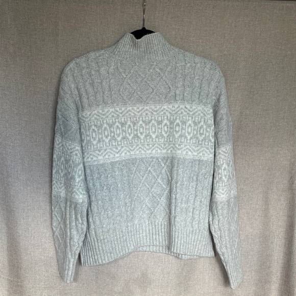 Rachel Zoe Light Gray Turtleneck Sweater and Beanie - Picture 4 of 6